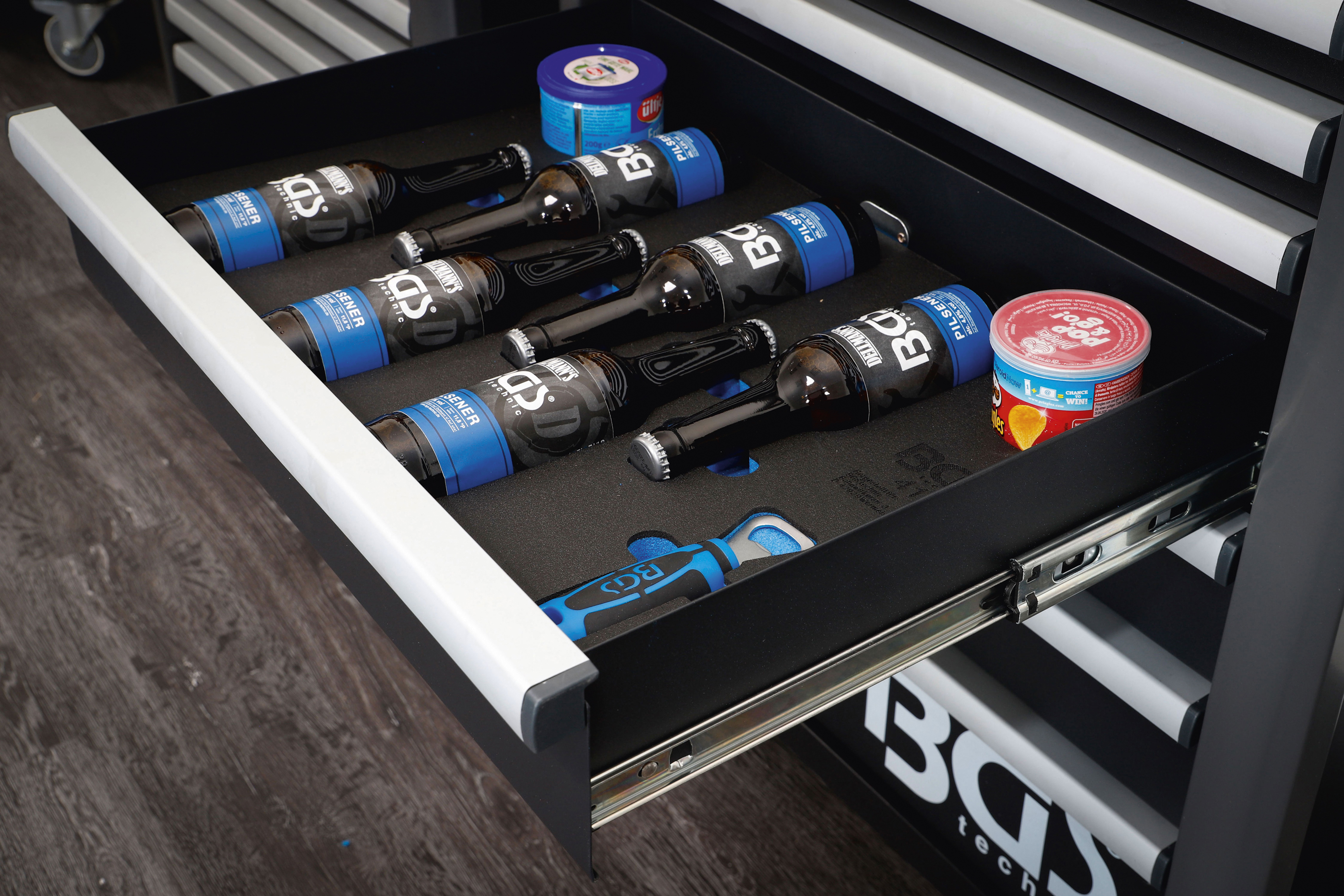 BGS Werkstattwageneinlage 3/3 | leer | für Bier, Chips, Erdnüsse und Flaschenöffner